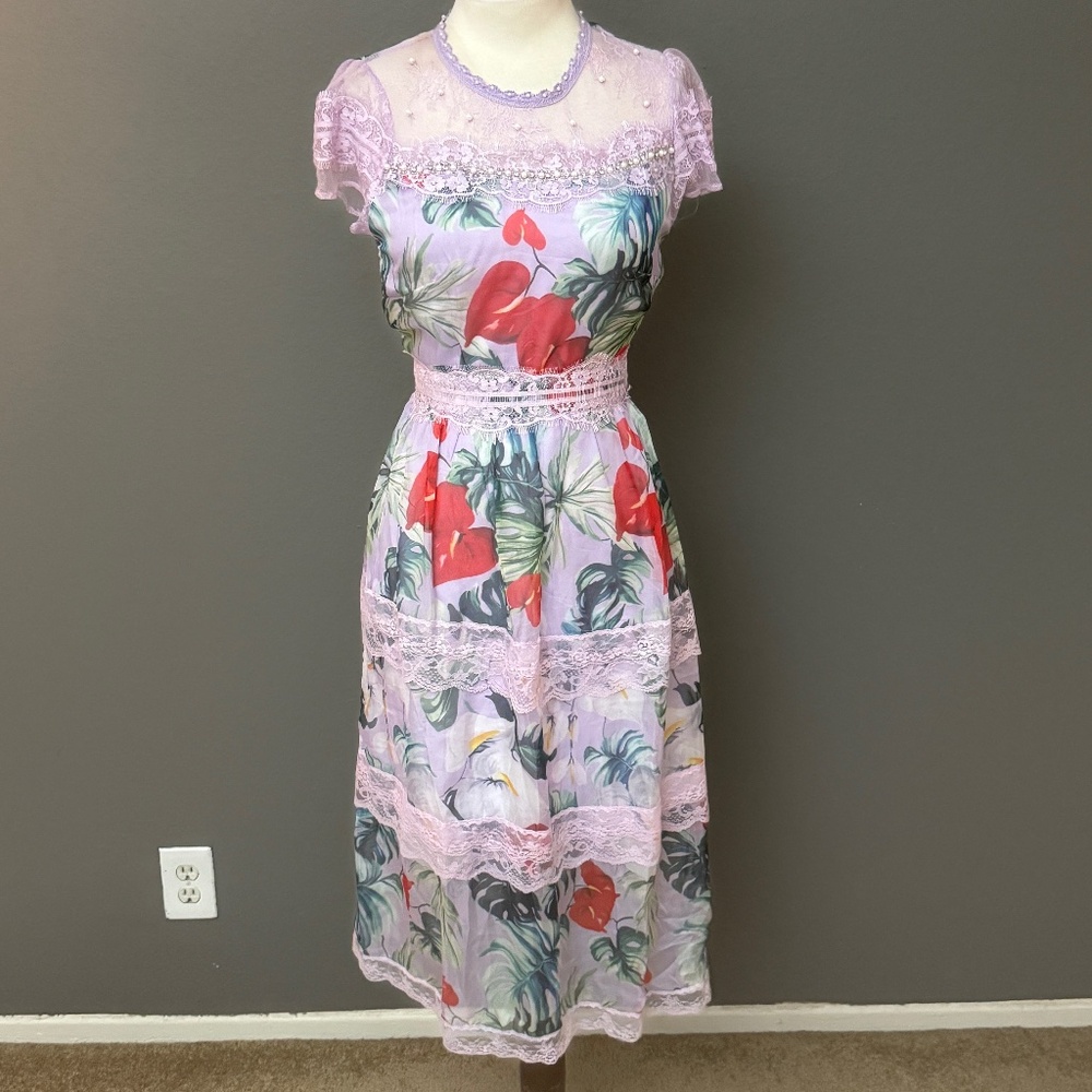 Kaimilan NWT Purple Floral Elegant Lace printed dress Sz 4